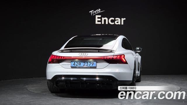 Audi e-Tron GT Premium, 2022 4