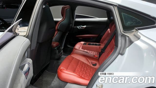 Audi e-Tron GT Premium, 2022 12