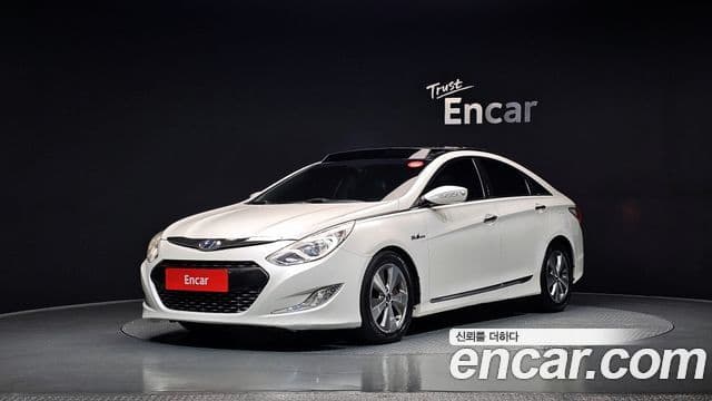 Hyundai Sonata гибрид Royal, 2012 1