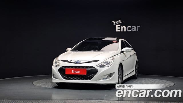 Hyundai Sonata гибрид Royal, 2012 3