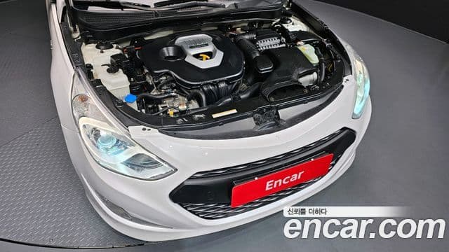 Hyundai Sonata гибрид Royal, 2012 6