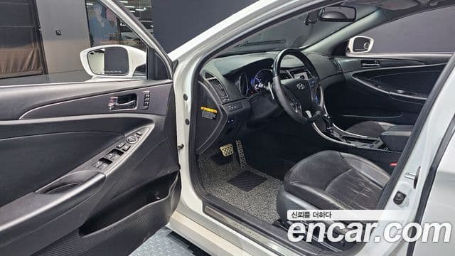 Hyundai Sonata гибрид Royal, 2012 11