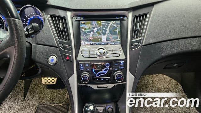 Hyundai Sonata гибрид Royal, 2012 14