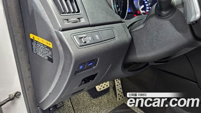 Hyundai Sonata гибрид Royal, 2012 16