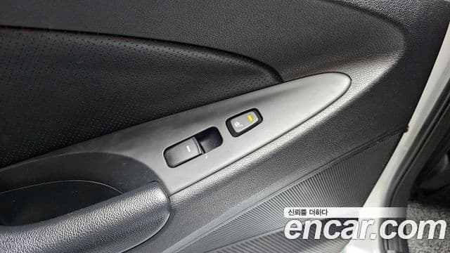 Hyundai Sonata гибрид Royal, 2012 18