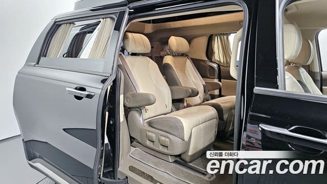 Kia Carnival 4세대 Signature, 2023 12