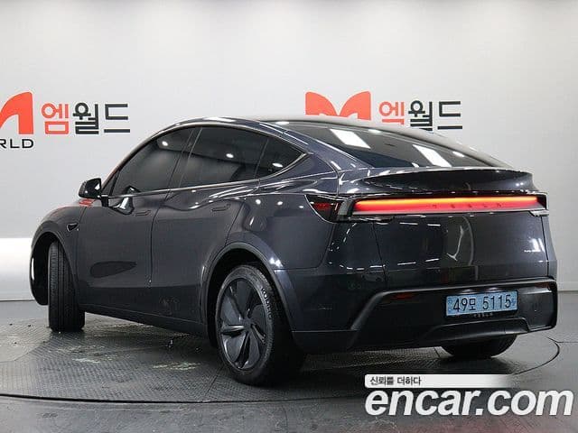 Tesla модель Y Long Range AWD, 2025 3