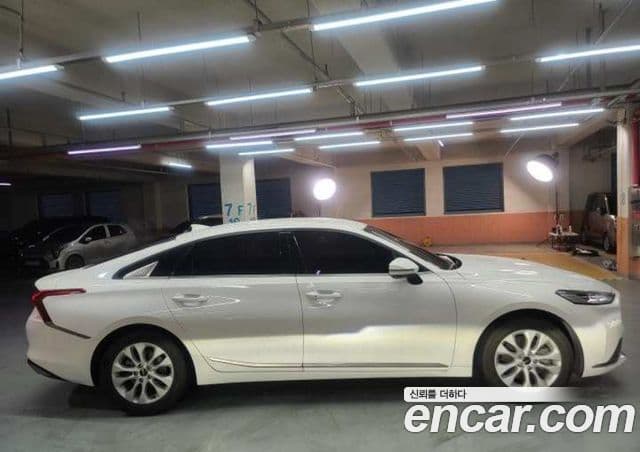 Kia K8 Trendy(арендный автомобиль), 2023 12