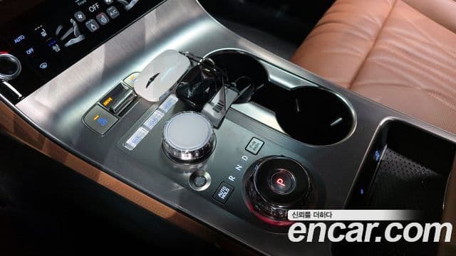 Genesis GV70, 2025 9