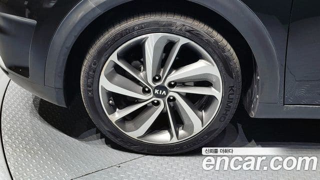 Kia Niro Noblesse, 2018 все фото