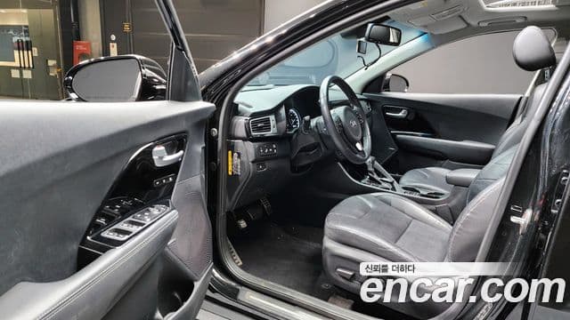 Kia Niro Noblesse, 2018 11