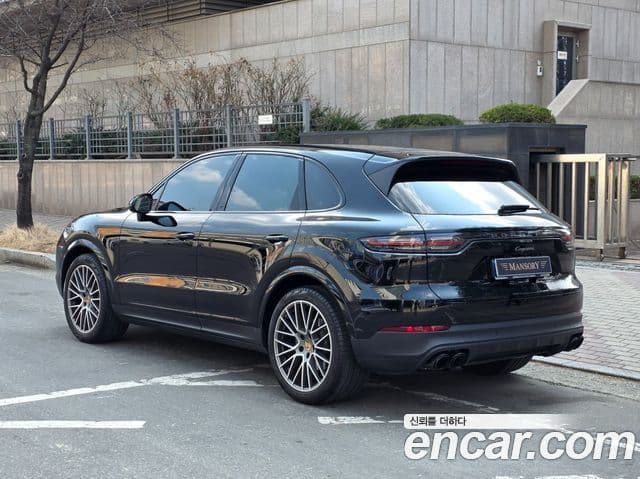 Porsche Cayenne (PO536) 3.0 Platinum Edition, 2023 2