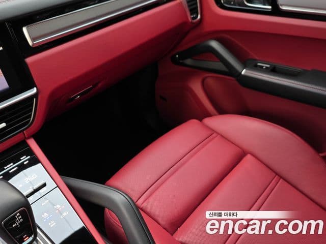 Porsche Cayenne (PO536) 3.0 Platinum Edition, 2023 16