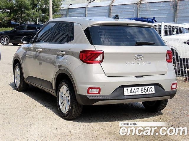 Hyundai Venue 1.6 Smart, 2021 3