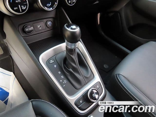 Hyundai Venue 1.6 Smart, 2021 10