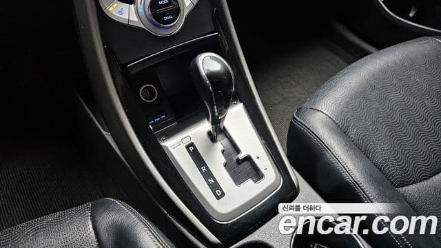 Hyundai Avante MD Premier, 2012 9