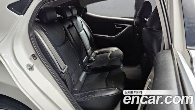 Hyundai Avante MD Premier, 2012 12