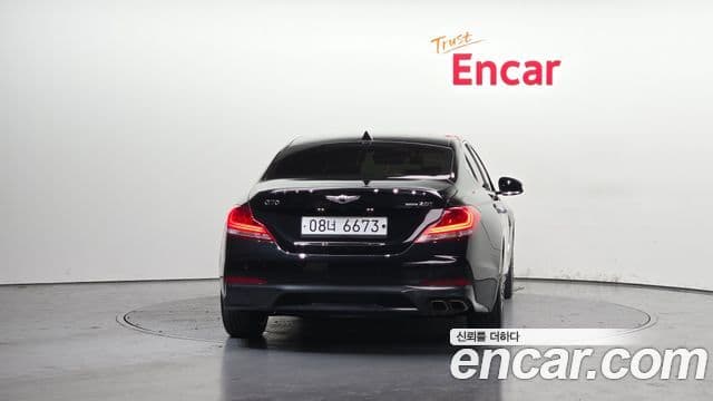 Genesis G70 Elite, 2019 4