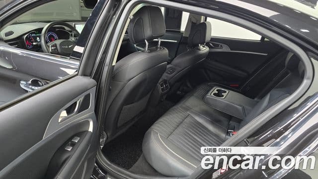 Genesis G70 Elite, 2019 11