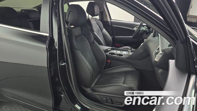 Genesis G70 Elite, 2019 12