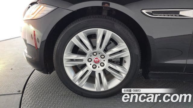 Jaguar XF (X260) 20d Portfolio AWD, 2017 все фото