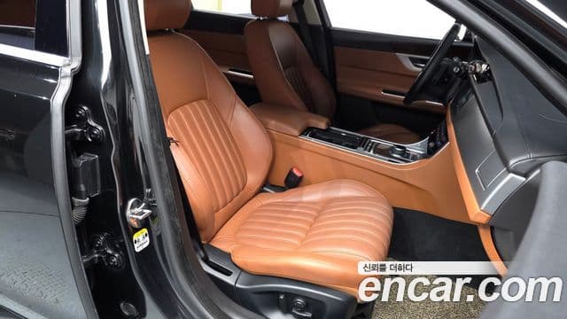 Jaguar XF (X260) 20d Portfolio AWD, 2017 10