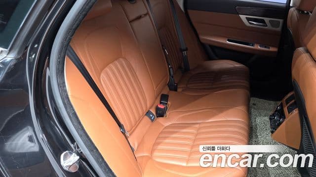 Jaguar XF (X260) 20d Portfolio AWD, 2017 12