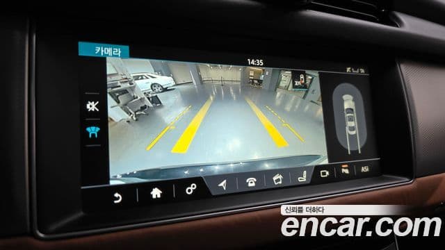 Jaguar XF (X260) 20d Portfolio AWD, 2017 15