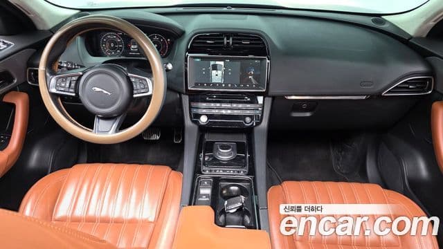 Jaguar F-PACE 20d Portfolio, 2019 7