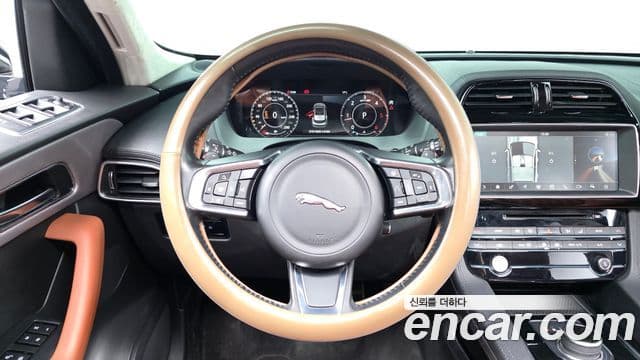 Jaguar F-PACE 20d Portfolio, 2019 13