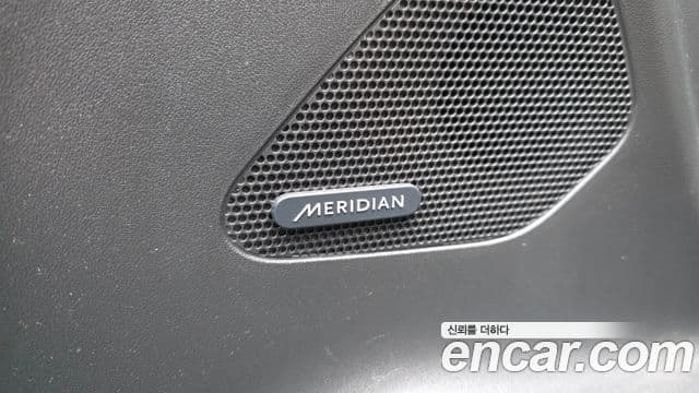 Jaguar F-PACE 20d Portfolio, 2019 16