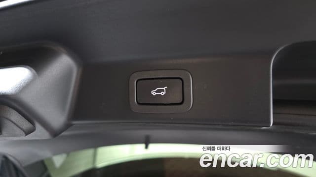 Jaguar F-PACE 20d Portfolio, 2019 19