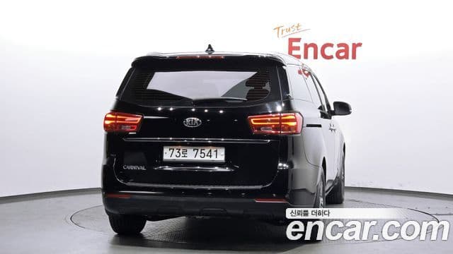 Kia The / новый New Carnival Prestige, 2019 4