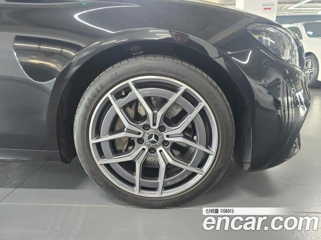 Mercedes-Benz E-класс W213 AMG Line, 2023 все фото