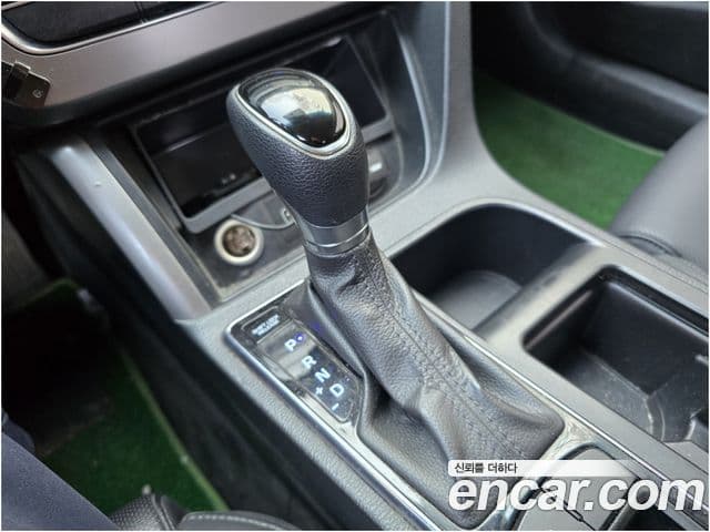 Hyundai LF Sonata Style, 2017 10