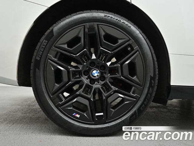 BMW iX xDrive60 M Sport Pro, 2026 все фото