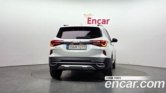 Kia Seltos Signature, 2023 4