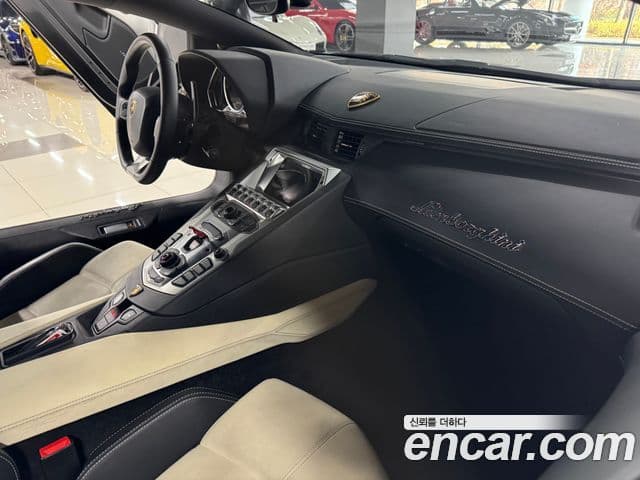 Lamborghini 아벤타도르 LP700-4, 2012 13