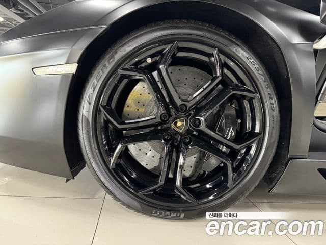 Lamborghini 아벤타도르 LP700-4, 2012 15