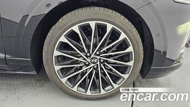 Hyundai Grandeur гибрид (GN7) Calligraphy, 2023 все фото