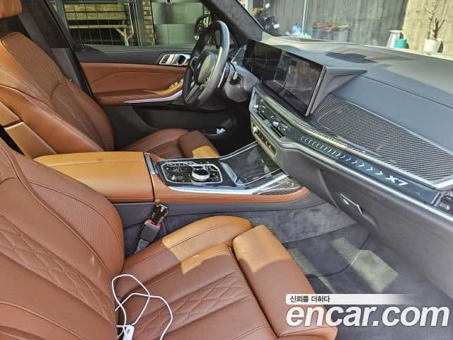 BMW X7 (G07) xDrive 40i M Sport 6인승, 2025 8