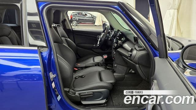 Mini Cooper 3세대, 2019 11