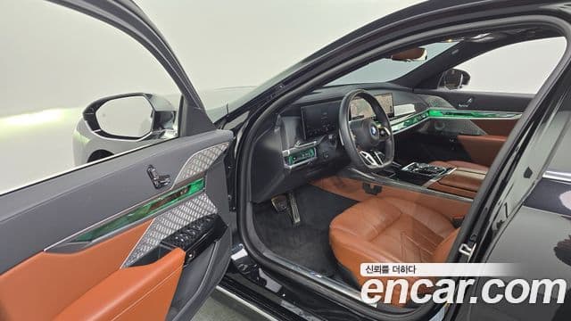 BMW i7 (G70) xDrive 60 M Sport, 2023 10