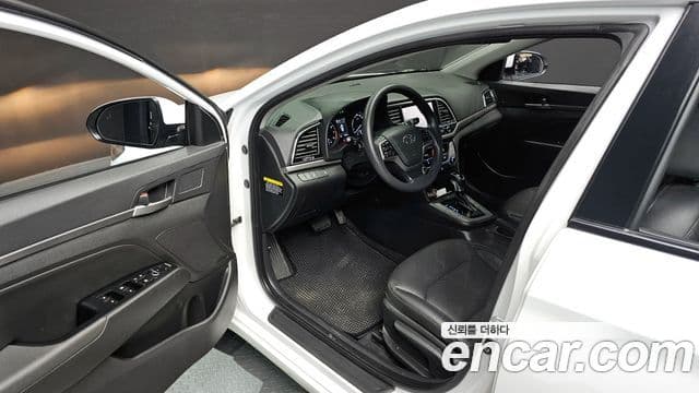 Hyundai Avante AD 1.6 GDI Value Plus, 2018 11