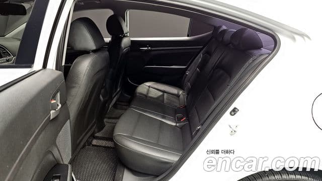 Hyundai Avante AD 1.6 GDI Value Plus, 2018 12