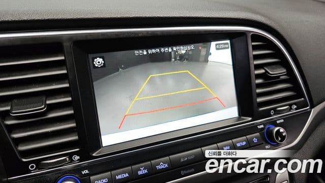 Hyundai Avante AD 1.6 GDI Value Plus, 2018 17