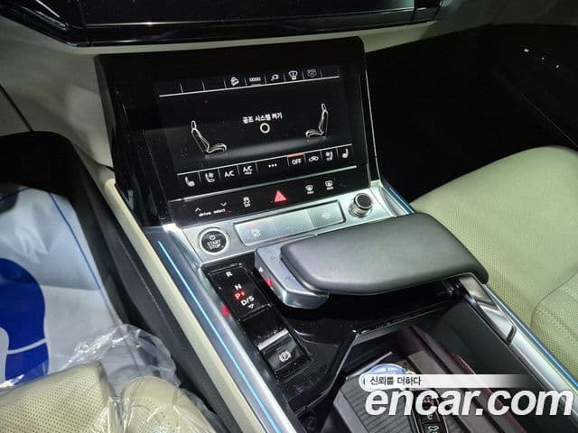 Audi e-Tron, 2022 12