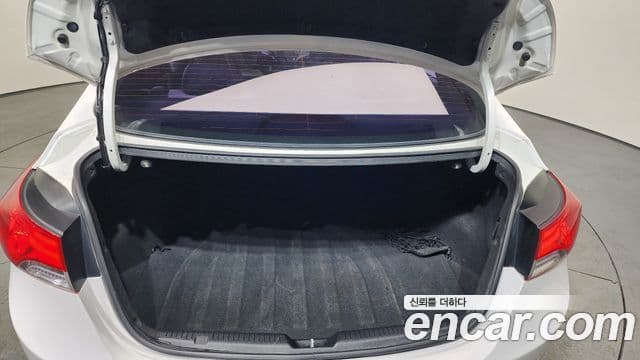 Hyundai Avante MD Premium, 2013 20