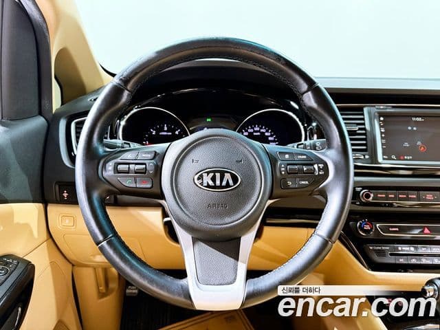 Kia All New Carnival Prestige, 2016 6