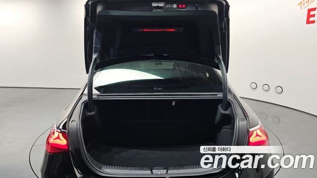 Mercedes-Benz E-класс W214 AMG Line, 2024 20